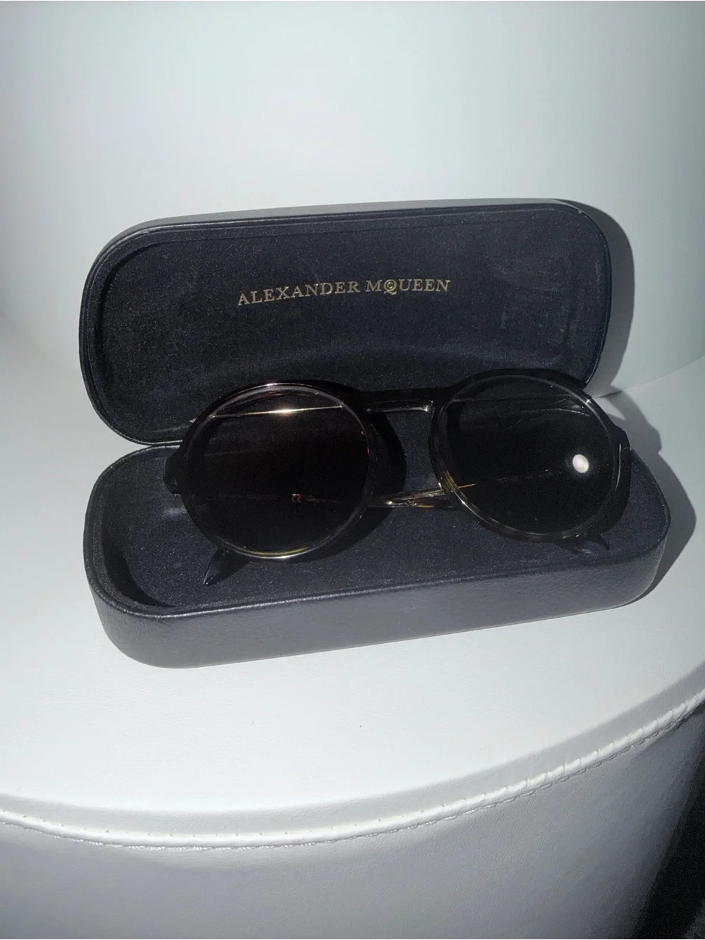 Alexander McQueen Round Tortoiseshell Sunglasses with Brown Gradient Lenses